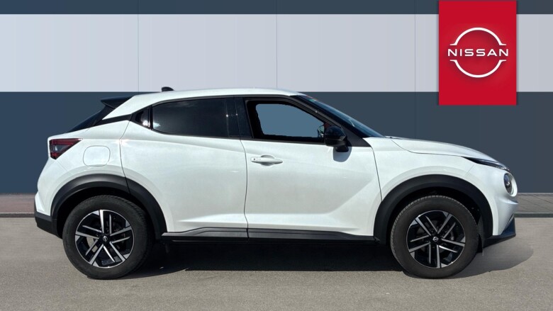 Nissan Juke 1.0 DiG-T N-Connecta 5dr Petrol Hatchback